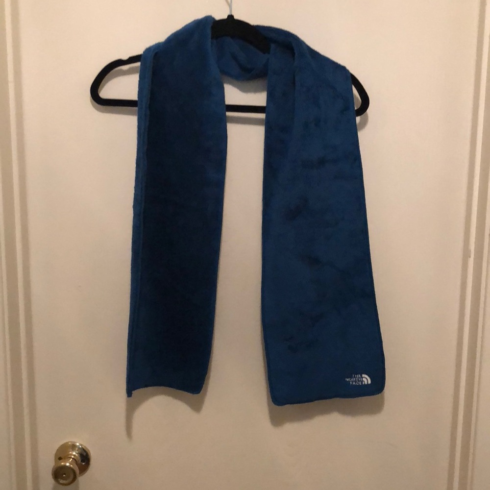 North face blue fleece scarf